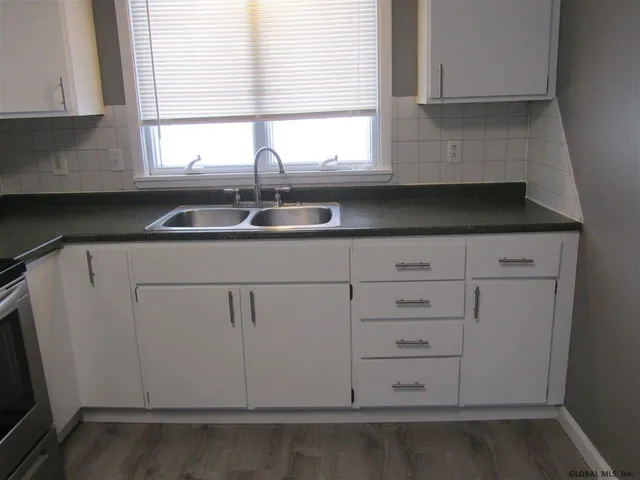 $1,900 | 7 A Elgin Street, Colonie, NY 12205