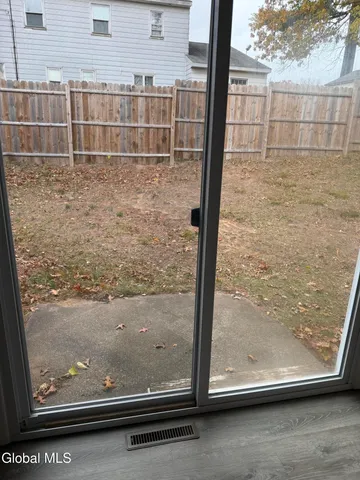 $1,900 | 7 A Elgin Street, Colonie, NY 12205