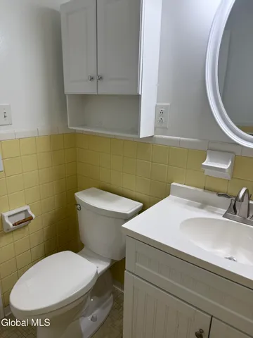 $1,900 | 7 A Elgin Street, Colonie, NY 12205