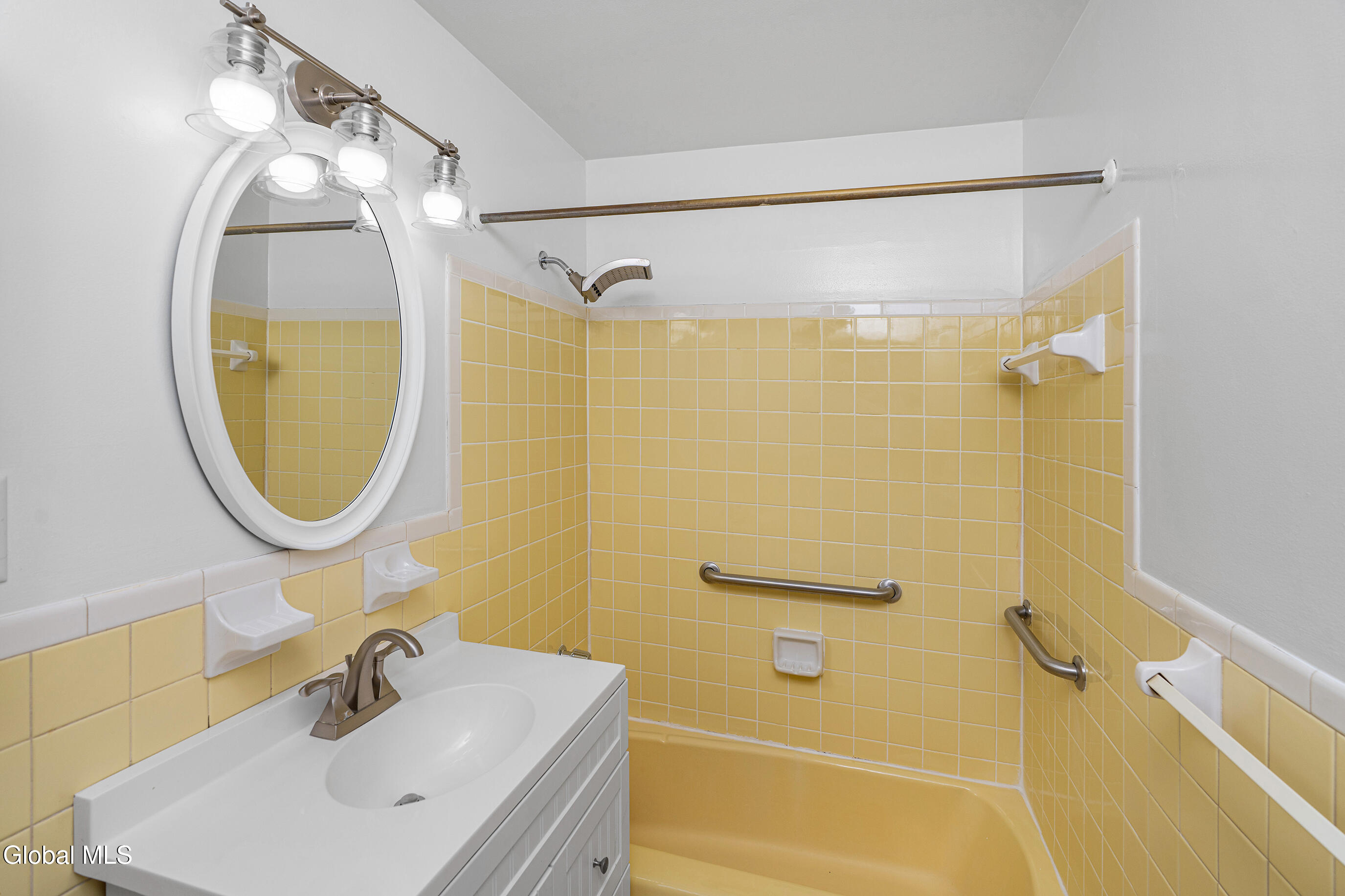 7 A Elgin Street Colonie, NY 12205 - Photo 30 of 44 020-7A-Elgin-St