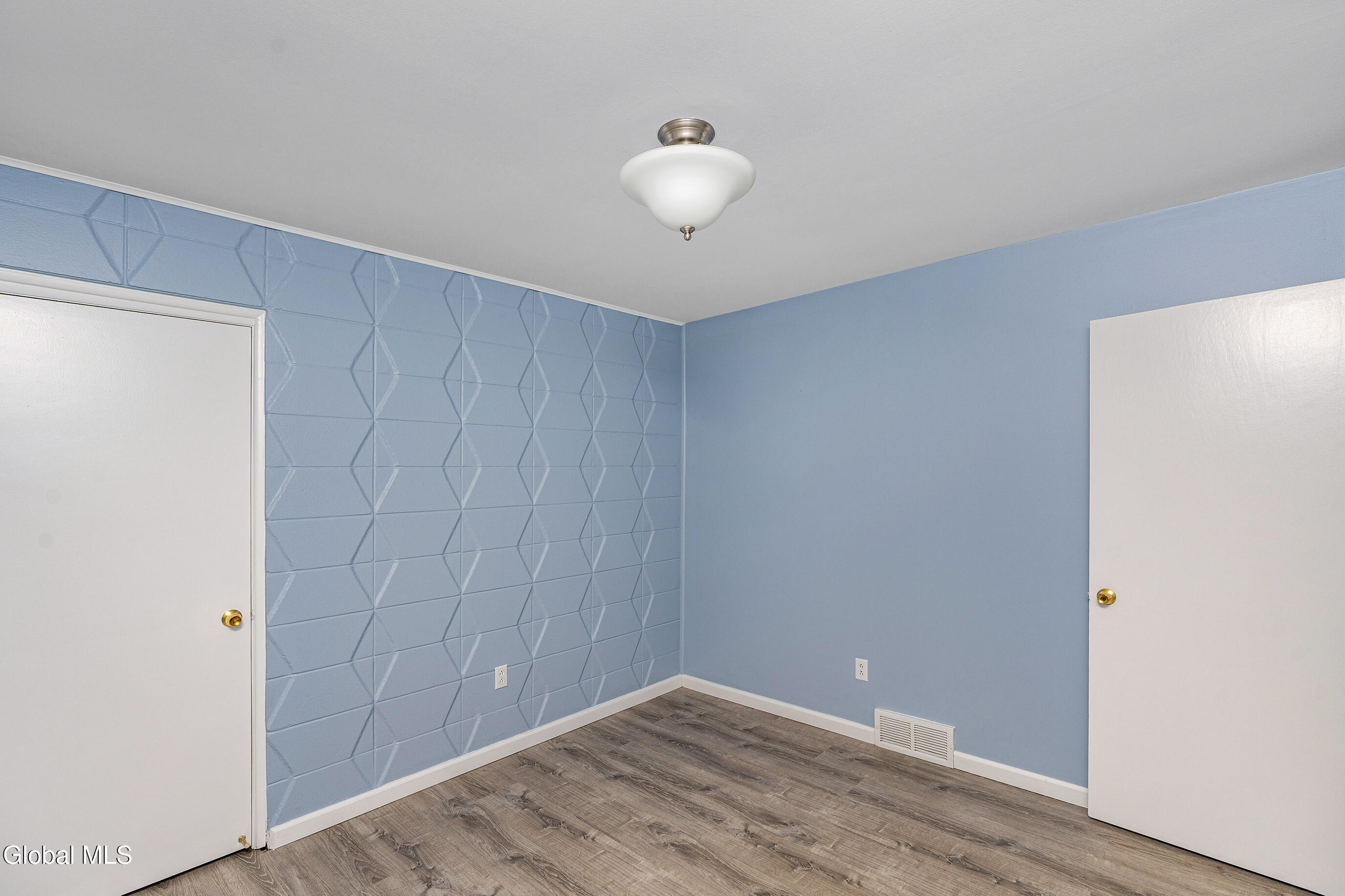 7 A Elgin Street Colonie, NY 12205 - Photo 32 of 44 022-7A-Elgin-St