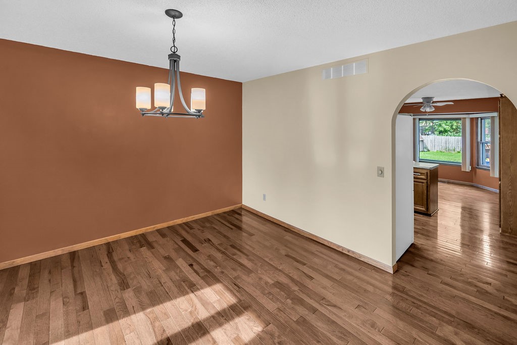 4554 Nicklaus Court Decatur, IL 62526 - Photo 13 of 36 Gallery Image 13
