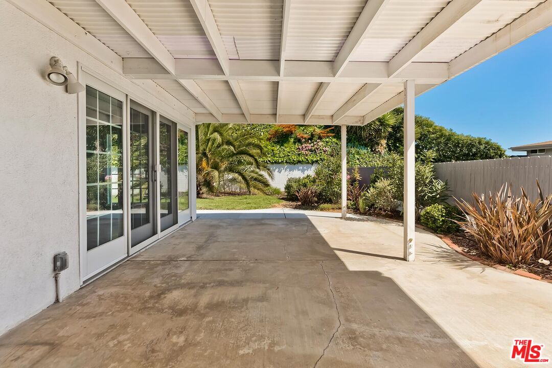 3736 Seahorn Drive Malibu, CA 90265 - Photo 5 of 17 a view of porch with a tv
