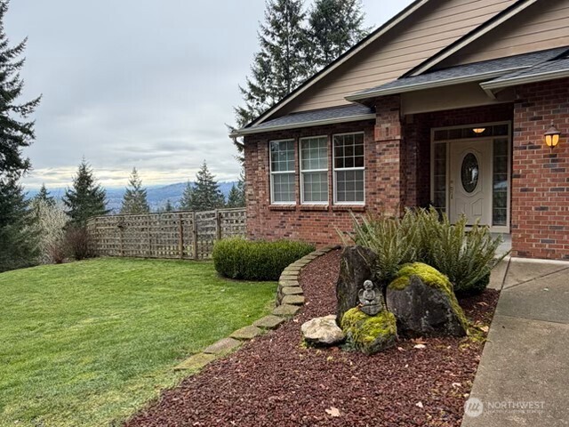 255 Astro Drive Kelso, WA 98626 - Photo 3 of 37