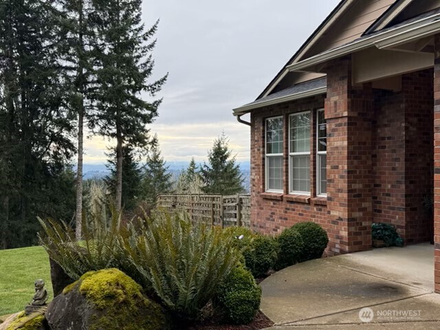 255 Astro Drive Kelso, WA 98626 - Photo 4 of 37