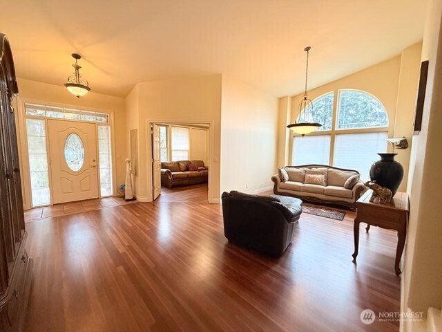 255 Astro Drive Kelso, WA 98626 - Photo 6 of 37
