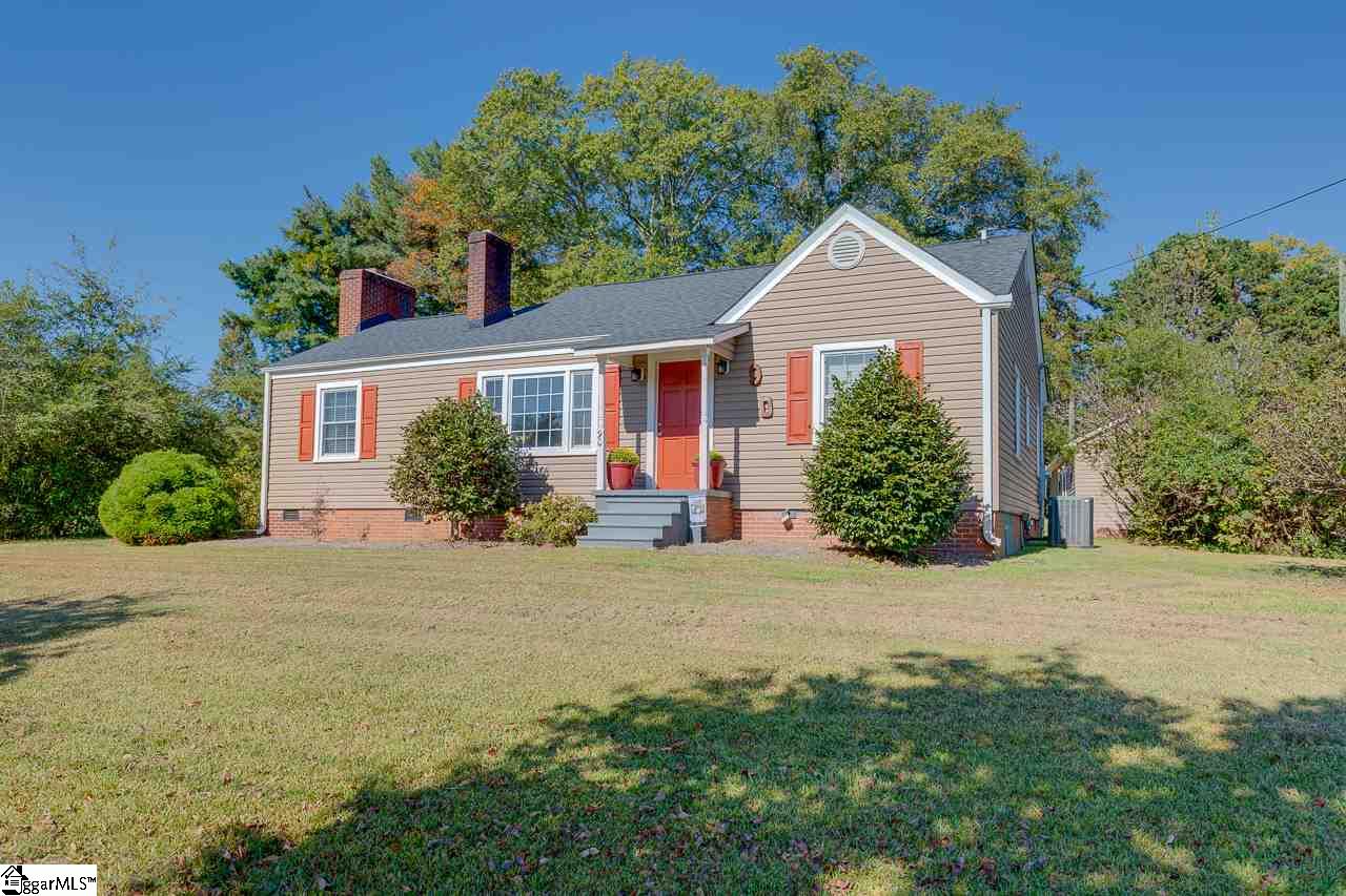 90 Stallings Road Taylors, SC 29687 - Photo 2 of 36