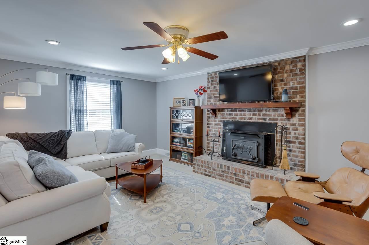 90 Stallings Road Taylors, SC 29687 - Photo 11 of 36