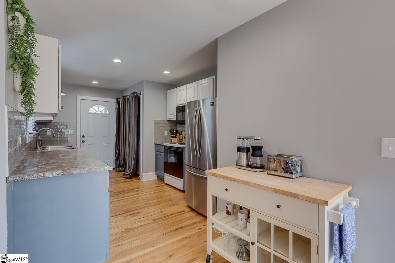 90 Stallings Road Taylors, SC 29687 - Photo 14 of 36