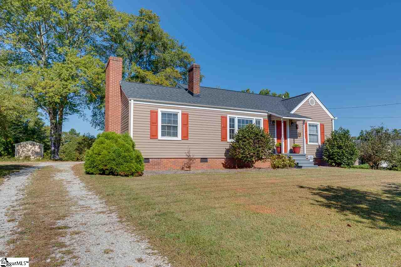 90 Stallings Road Taylors, SC 29687 - Photo 3 of 36
