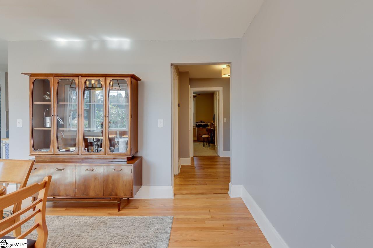 90 Stallings Road Taylors, SC 29687 - Photo 5 of 36