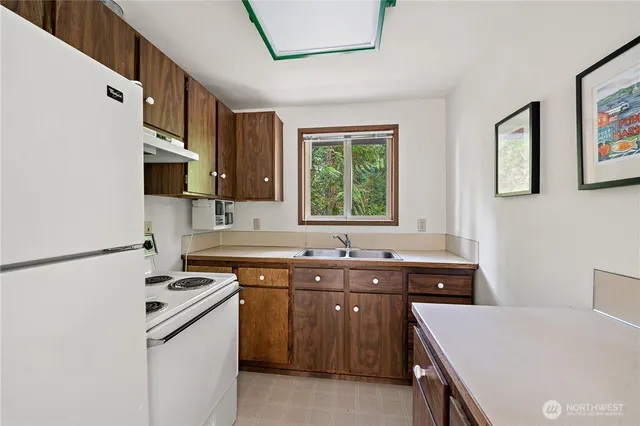 $370,000 | 625 East Pointes Drive West, Shelton, WA 98584