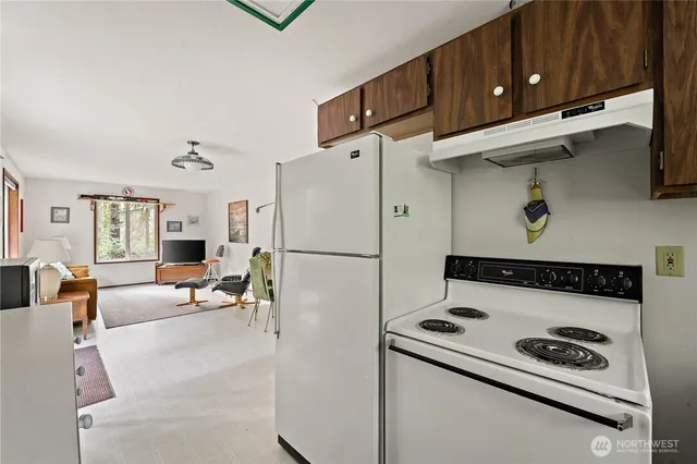 $370,000 | 625 East Pointes Drive West, Shelton, WA 98584