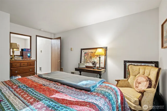 $370,000 | 625 East Pointes Drive West, Shelton, WA 98584