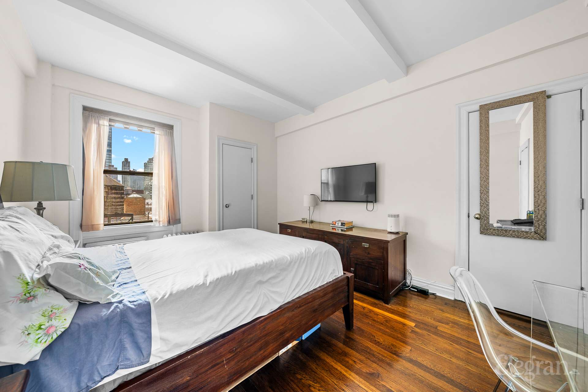 116 West 72nd Street, Unit 12C Manhattan, NY 10023 - Photo 7 of 11