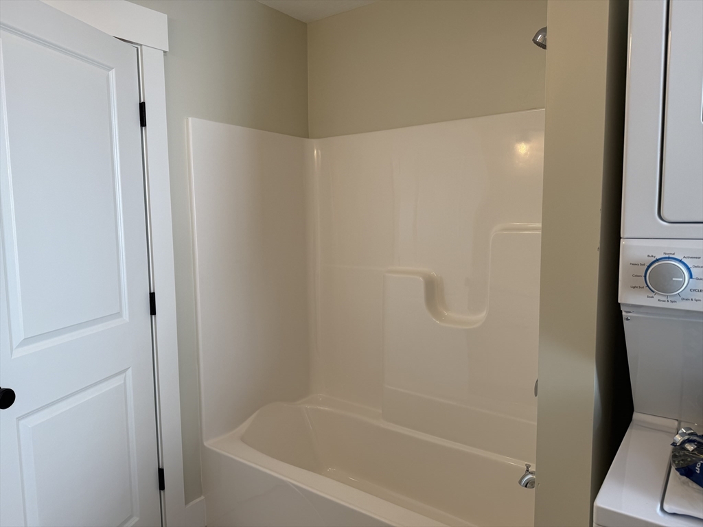 480 Wareham Street, Unit 10 Middleboro, MA 02346 - Photo 16 of 18 a bathroom with a shower
