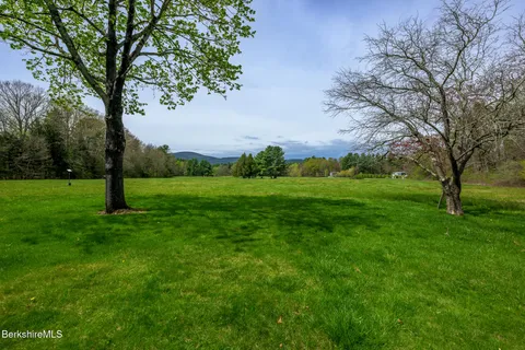 $1,595,000 | 6 Bay Lane, Sheffield, MA 01257