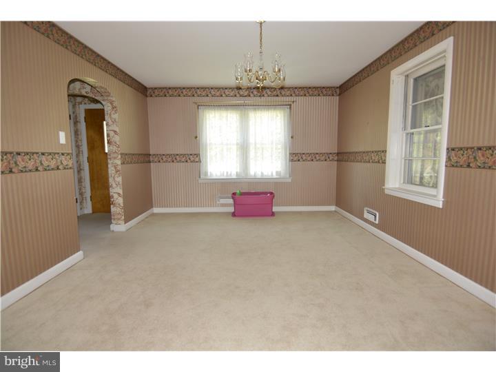 4931 Oley Turnpike Road Reading, PA 19606 - Photo 4 of 25 Gallery Image 4