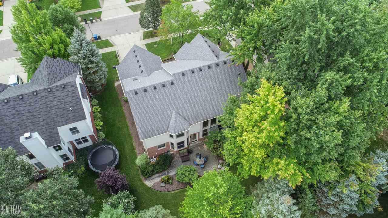 1052 Chesapeake Rochester Hills, MI 48307 - Photo 52 of 54