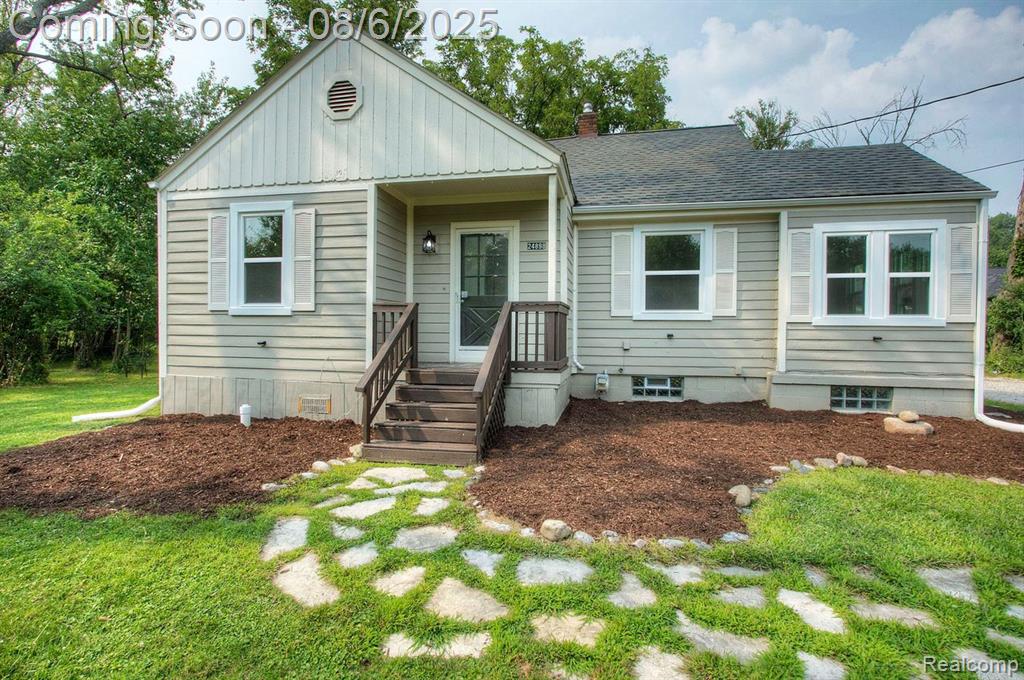 24898 Farmbrook Road Southfield, MI 48034 - Photo 1 of 24