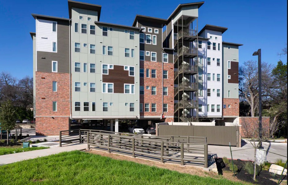 1800 South I- 35 Service Road Austin, TX 78748 - Photo 1 of 21