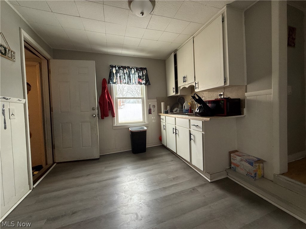 3834 Bosworth Road Cleveland, OH 44111 - Photo 8 of 26