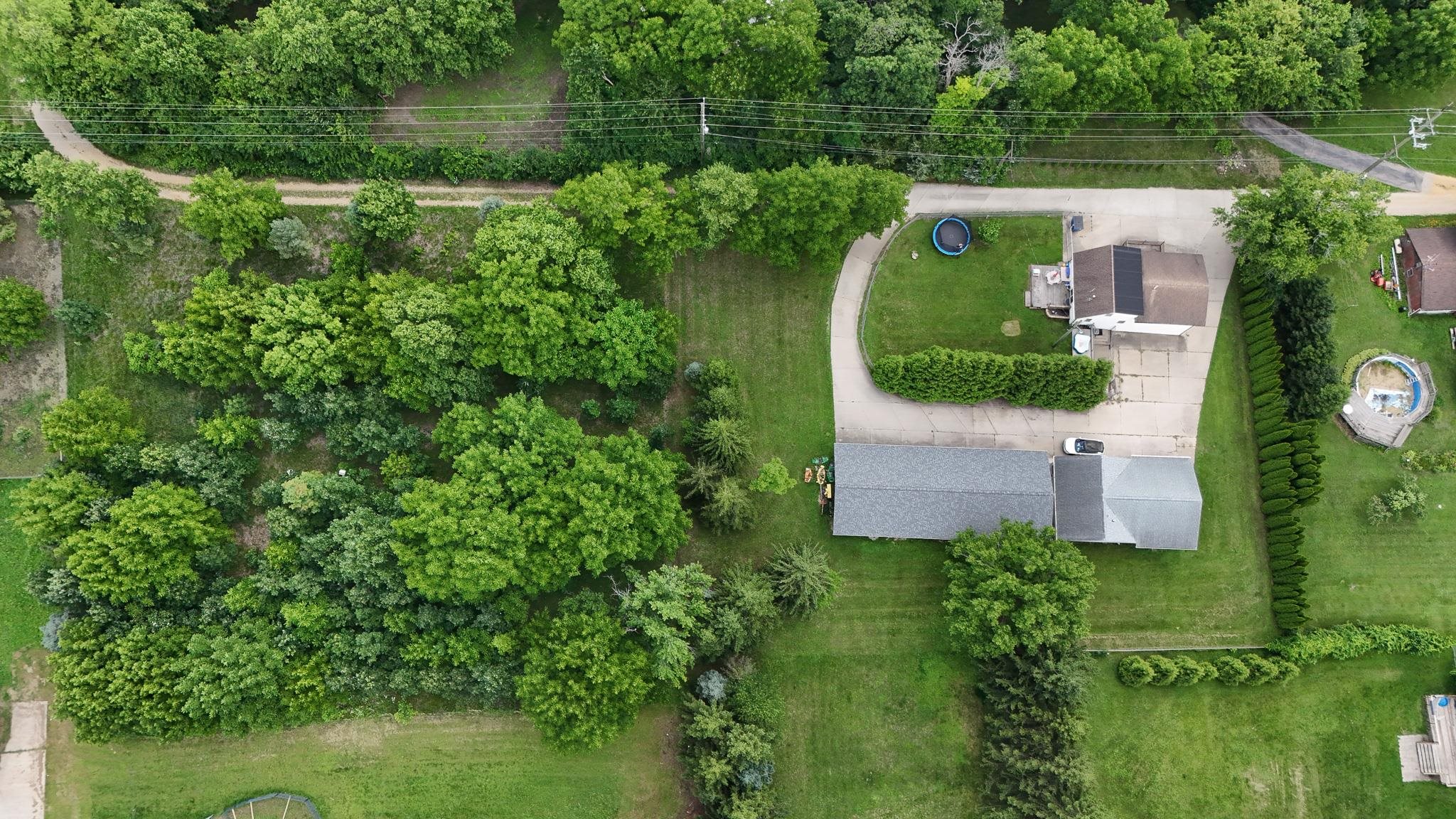 910 Stony Point Road Dixon, IL 61021 - Photo 3 of 44