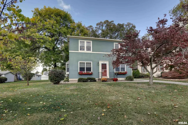 $229,900 | 2215 Oak Street, Quincy, IL 62301