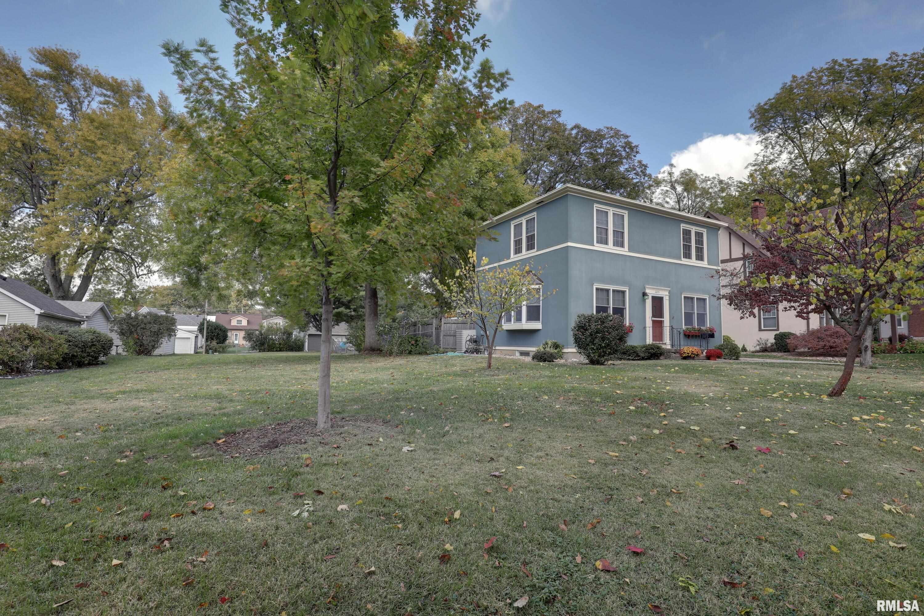 2215 Oak Street Quincy, IL 62301 - Photo 2 of 28