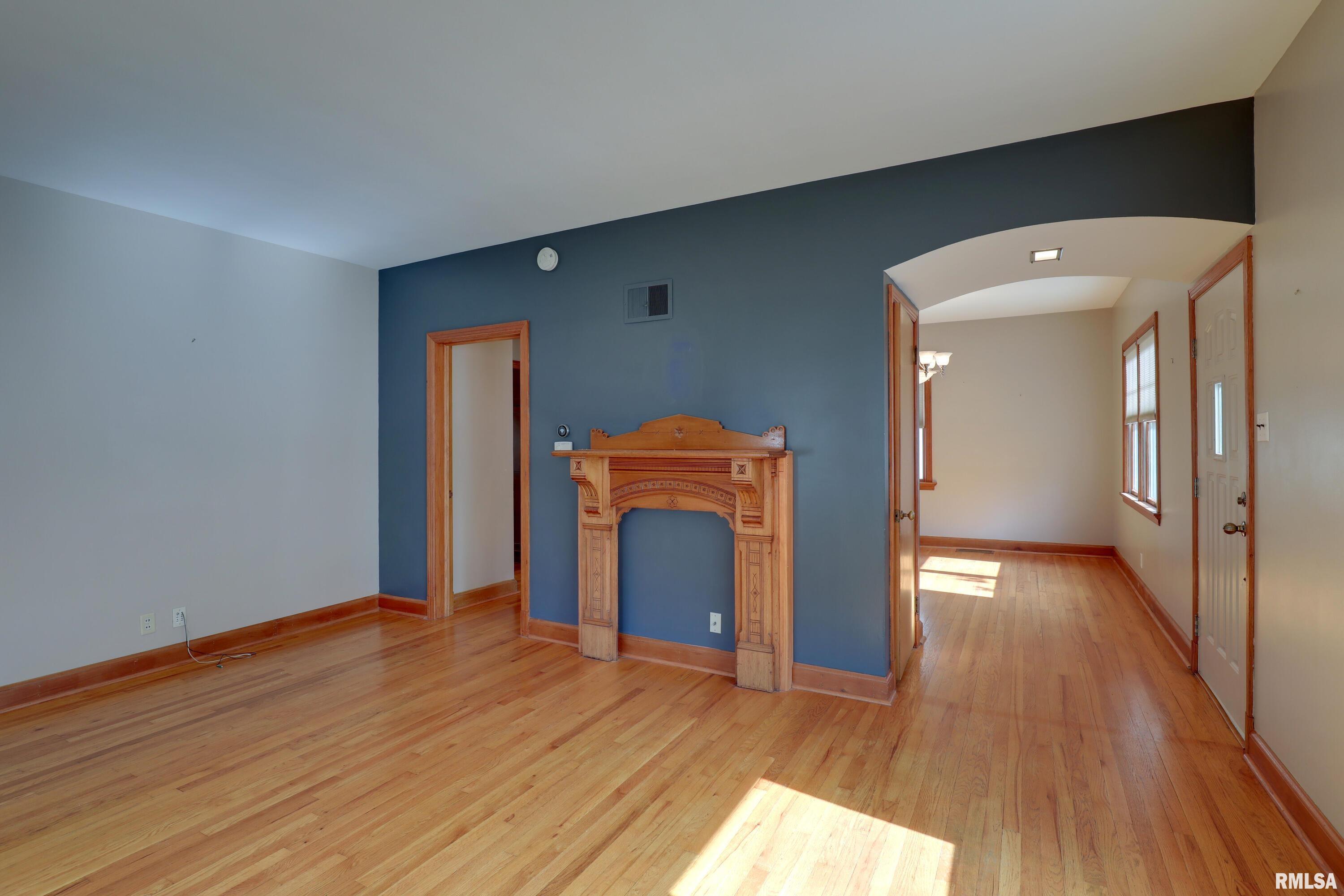 2215 Oak Street Quincy, IL 62301 - Photo 4 of 28