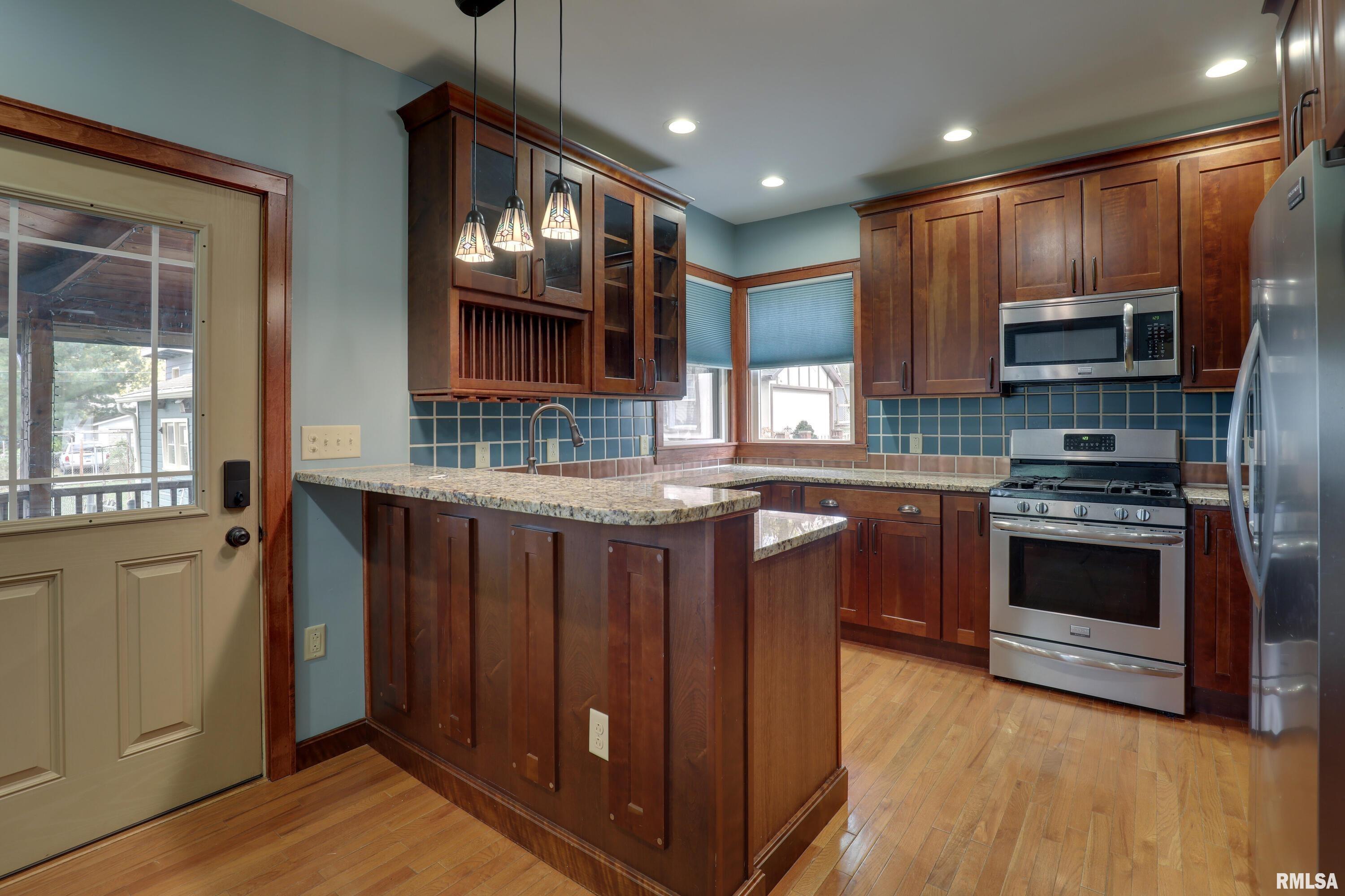 2215 Oak Street Quincy, IL 62301 - Photo 6 of 28
