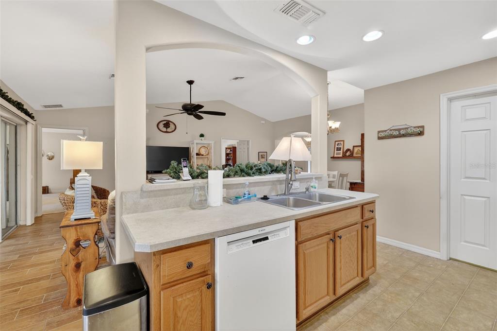 15714 Southwest 16th Terrace Ocala, FL 34473 - Photo 15 of 36