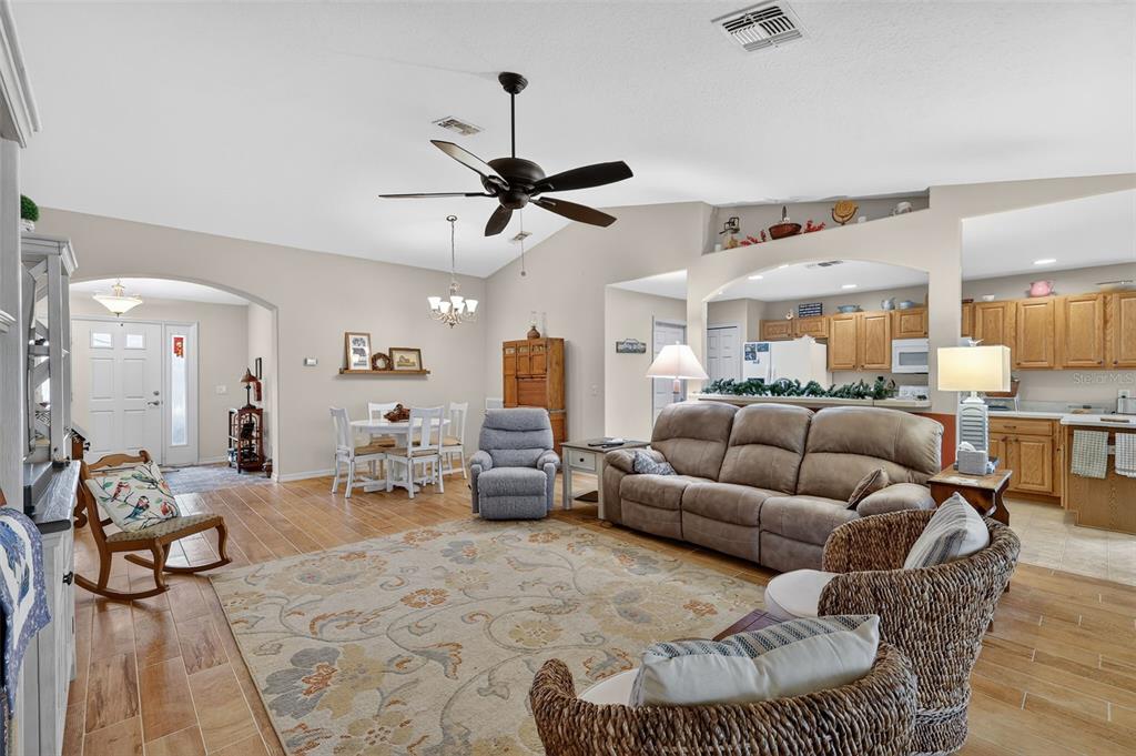 15714 Southwest 16th Terrace Ocala, FL 34473 - Photo 7 of 36