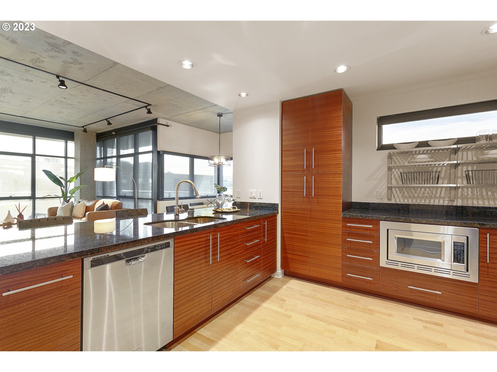 1830 Northwest Riverscape Street, Unit 503 Portland, OR 97209 - Photo 5 of 32 Kitchen