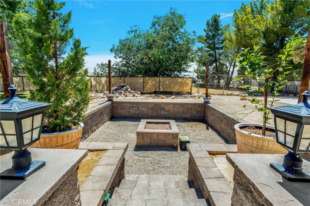 19095 Munsee Road Apple Valley, CA 92307 - Photo 36 of 58