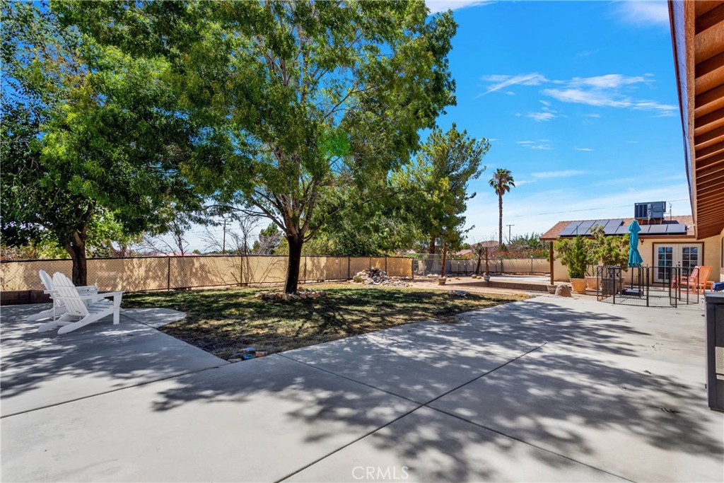 19095 Munsee Road Apple Valley, CA 92307 - Photo 44 of 58 a view of a park with of trees