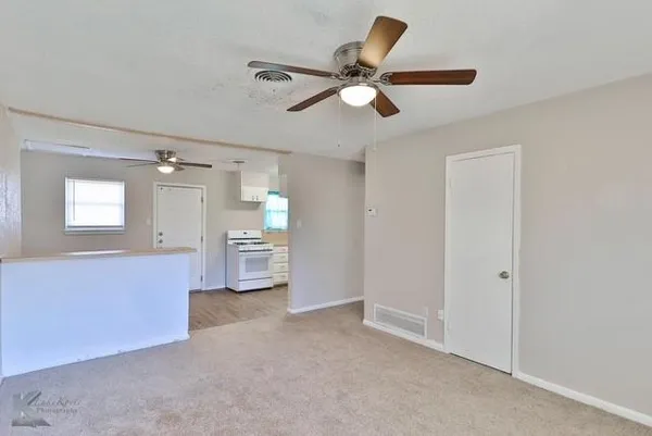 $1,995 | 5226 North 9th Street, Abilene, TX 79603