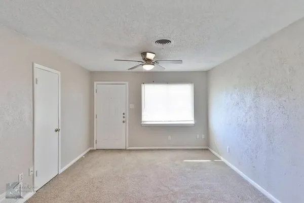 $1,995 | 5226 North 9th Street, Abilene, TX 79603