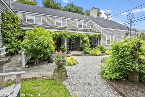 $3,750,000 | 118 B And D Orange Street, Unit S 2, Nantucket, MA 02554