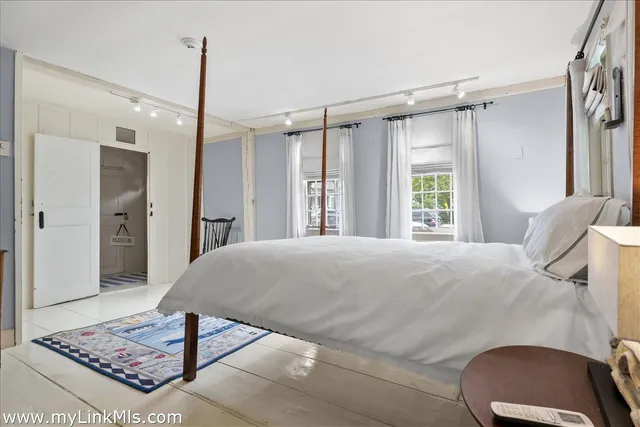 $3,750,000 | 118 B And D Orange Street, Unit S 2, Nantucket, MA 02554