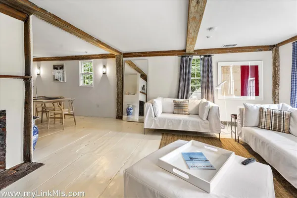 $3,750,000 | 118 B And D Orange Street, Unit S 2, Nantucket, MA 02554