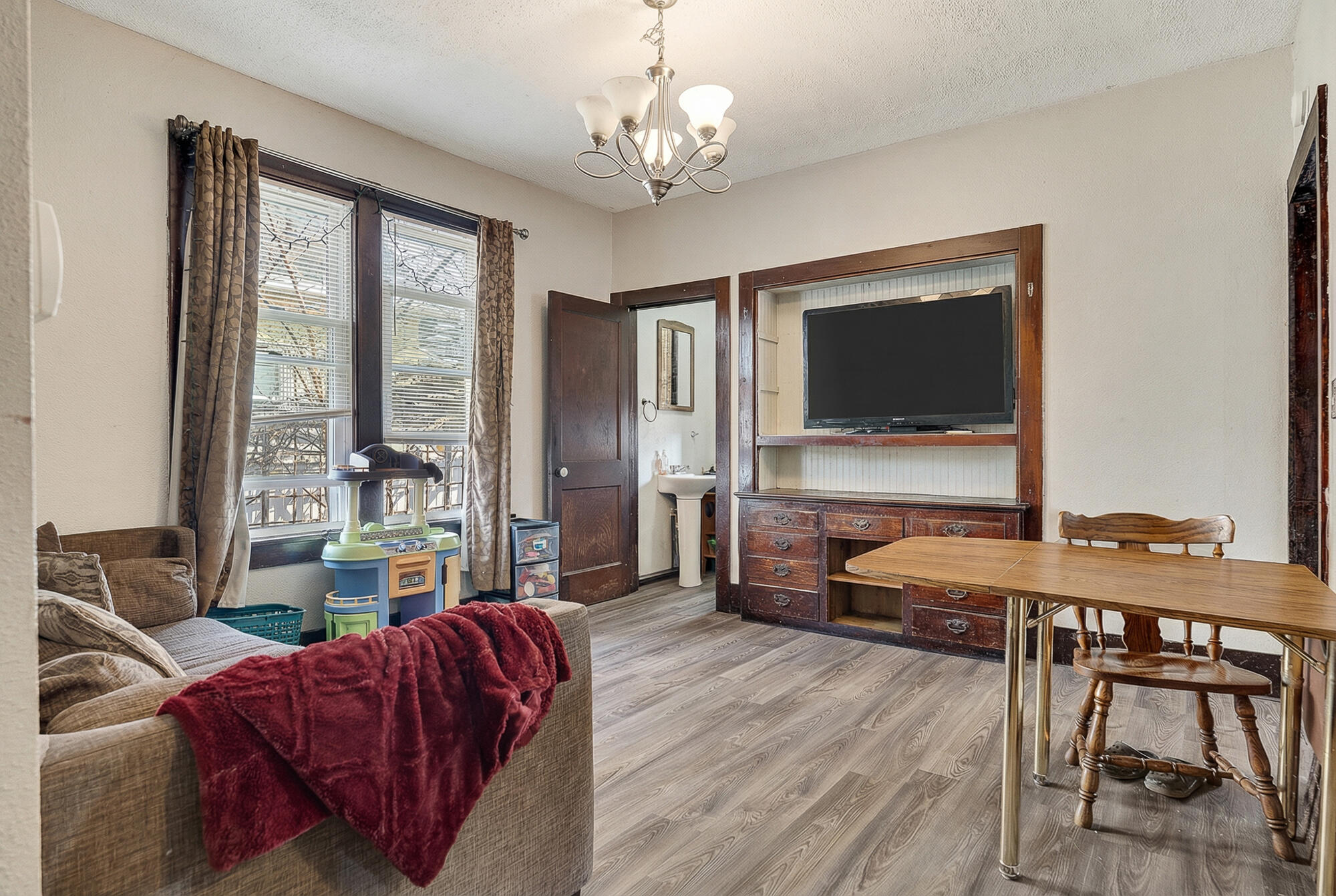 1017 7th Street South La Crosse, WI 54601 - Photo 9 of 32 9__dsc1858_reedit_8e65b211