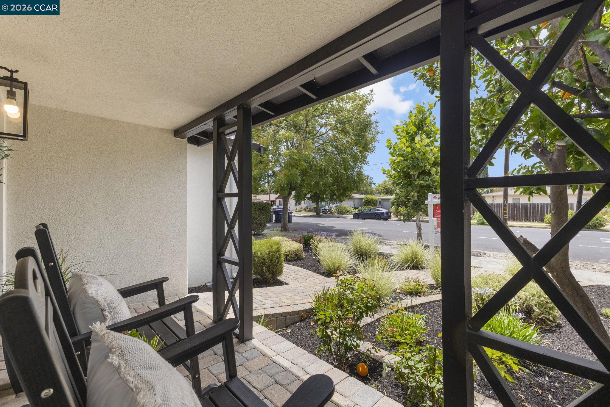210 South R Street Livermore, CA 94550 - Photo 3 of 55