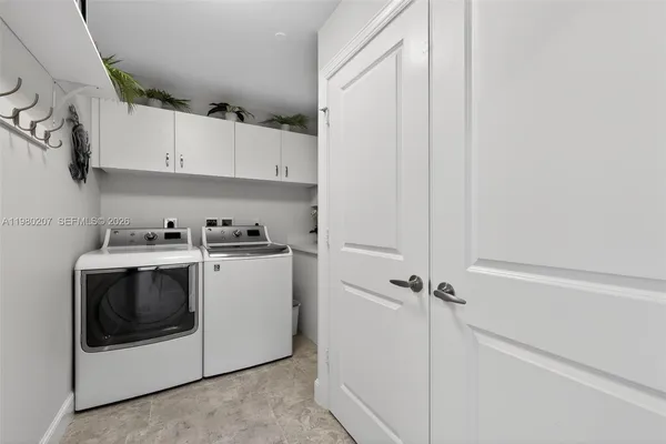 $850,000 | 915 Bay Colony Drive South, Unit S, Juno Beach, FL 33408
