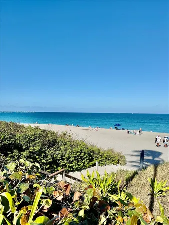 $850,000 | 915 Bay Colony Drive South, Unit S, Juno Beach, FL 33408