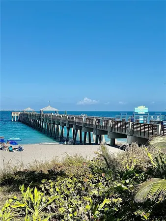 $850,000 | 915 Bay Colony Drive South, Unit S, Juno Beach, FL 33408