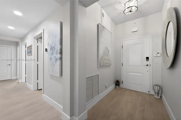 $850,000 | 915 Bay Colony Drive South, Unit S, Juno Beach, FL 33408