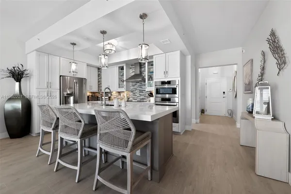 $850,000 | 915 Bay Colony Drive South, Unit S, Juno Beach, FL 33408