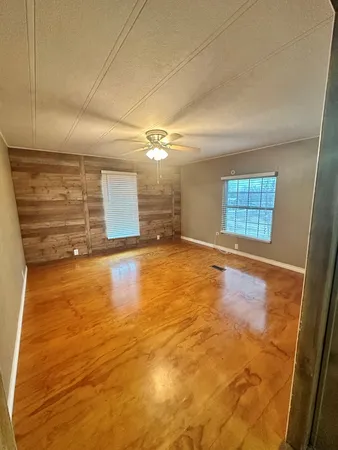 $225,000 | 172 Sleepy Hollow Circle, Kerrville, TX 78028