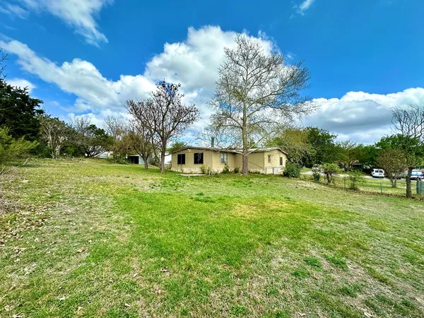 $225,000 | 172 Sleepy Hollow Circle, Kerrville, TX 78028